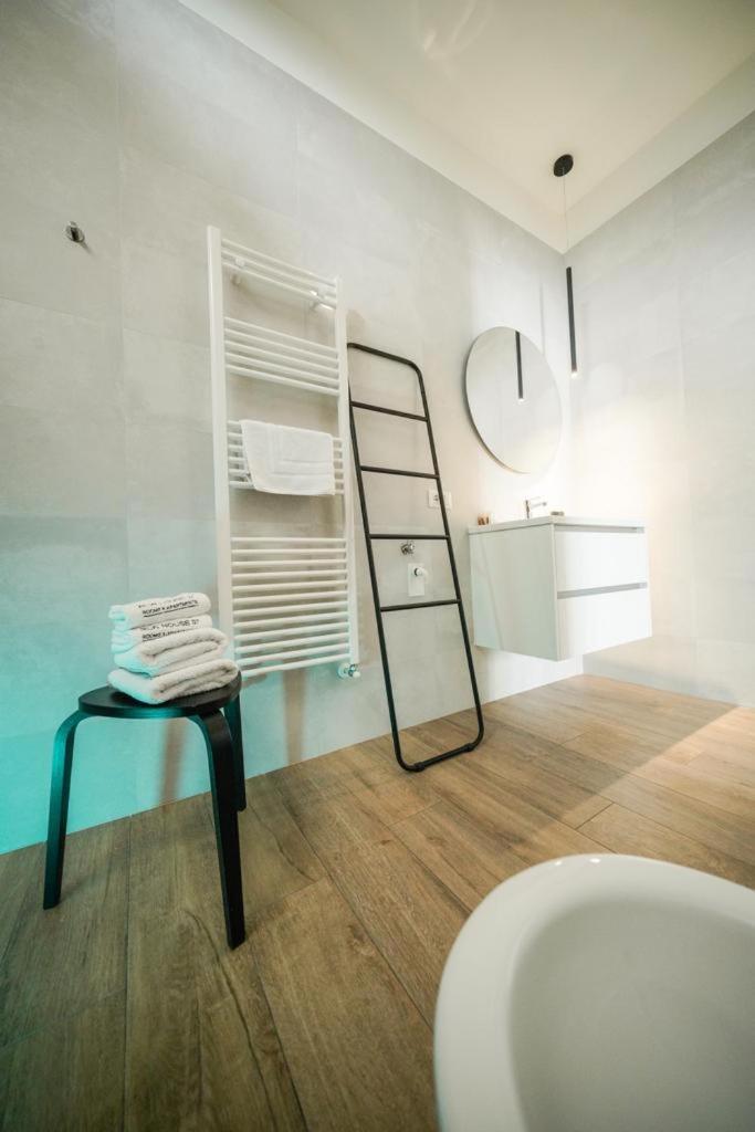 Run House 07 Rooms & Apartments Кассано-делле-Мурдже Екстер'єр фото