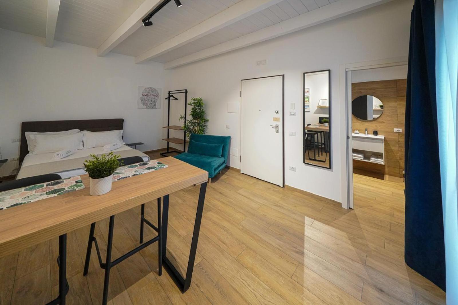 Run House 07 Rooms & Apartments Кассано-делле-Мурдже Екстер'єр фото